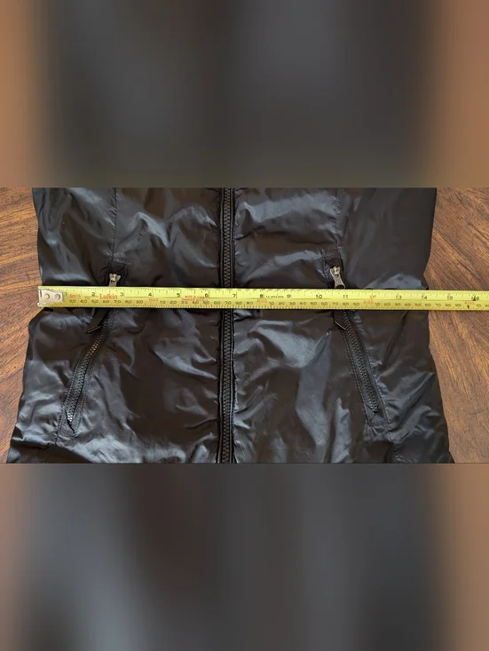 Lululemon | Layer Up Vest, Reversible Black Vest, Size 2 - Picture 11 of 14